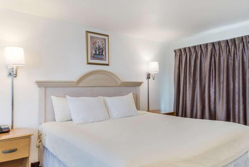 Americas Best Value Inn Hyannis Szoba fotó