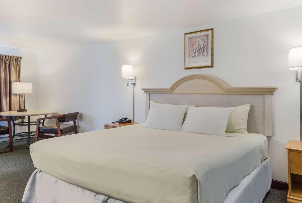 Americas Best Value Inn Hyannis Szoba fotó