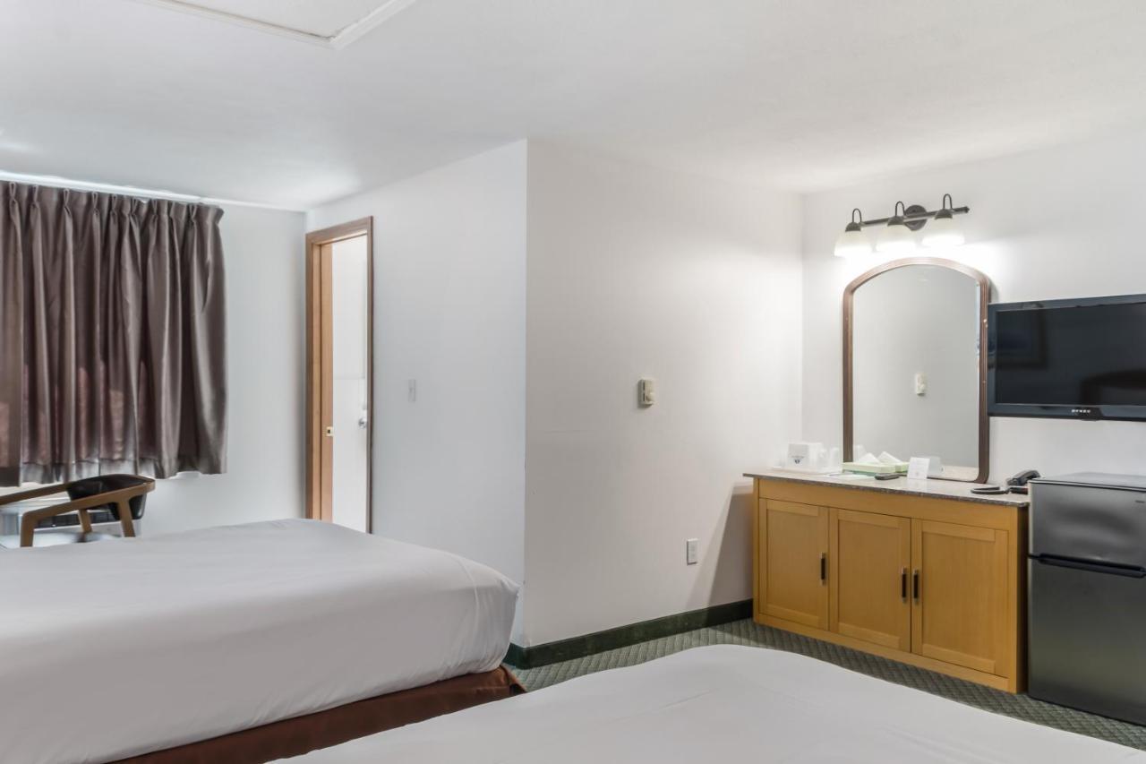 Americas Best Value Inn Hyannis Kültér fotó